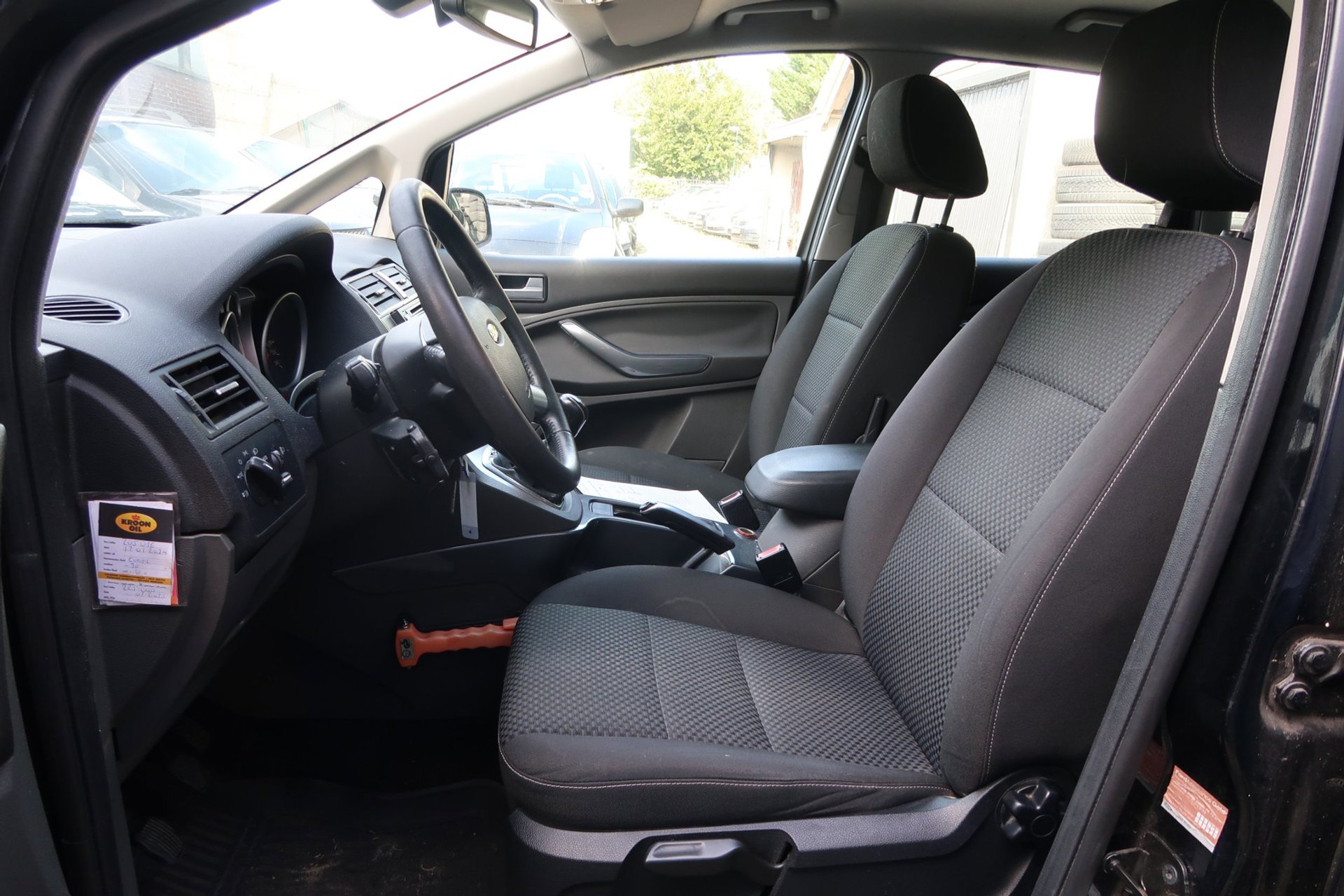 Ford C-MAX 1.8-16V Titanium *Rijklaarprijs *Trekhaak *APK *Climate control 40384422-2.jpg | Kose Autos