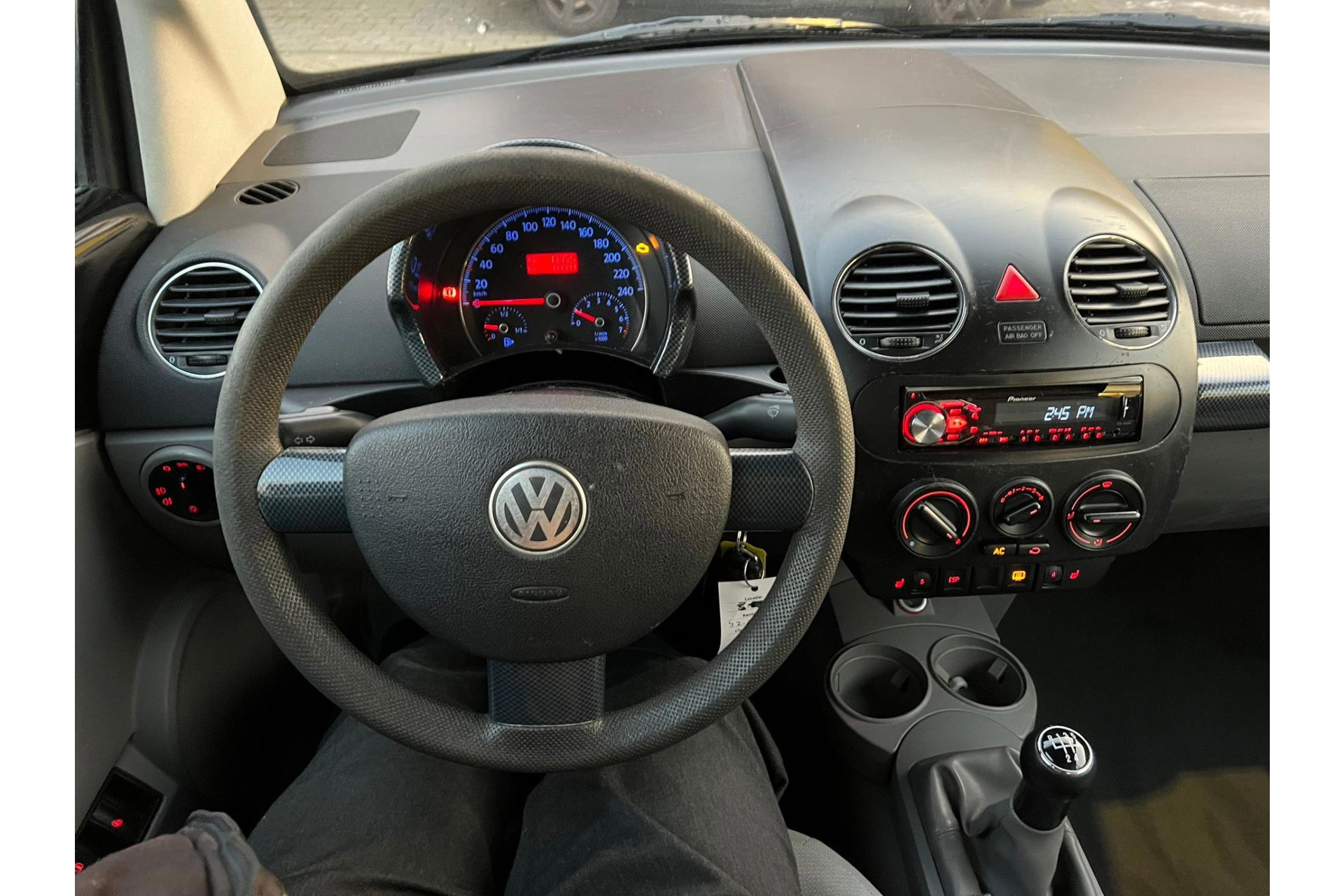 Volkswagen New Beetle Cabriolet 1.6 Highline *Rijklaarprijs *Airco *Onderhouden 41644369-4.jpg | Kose Autos