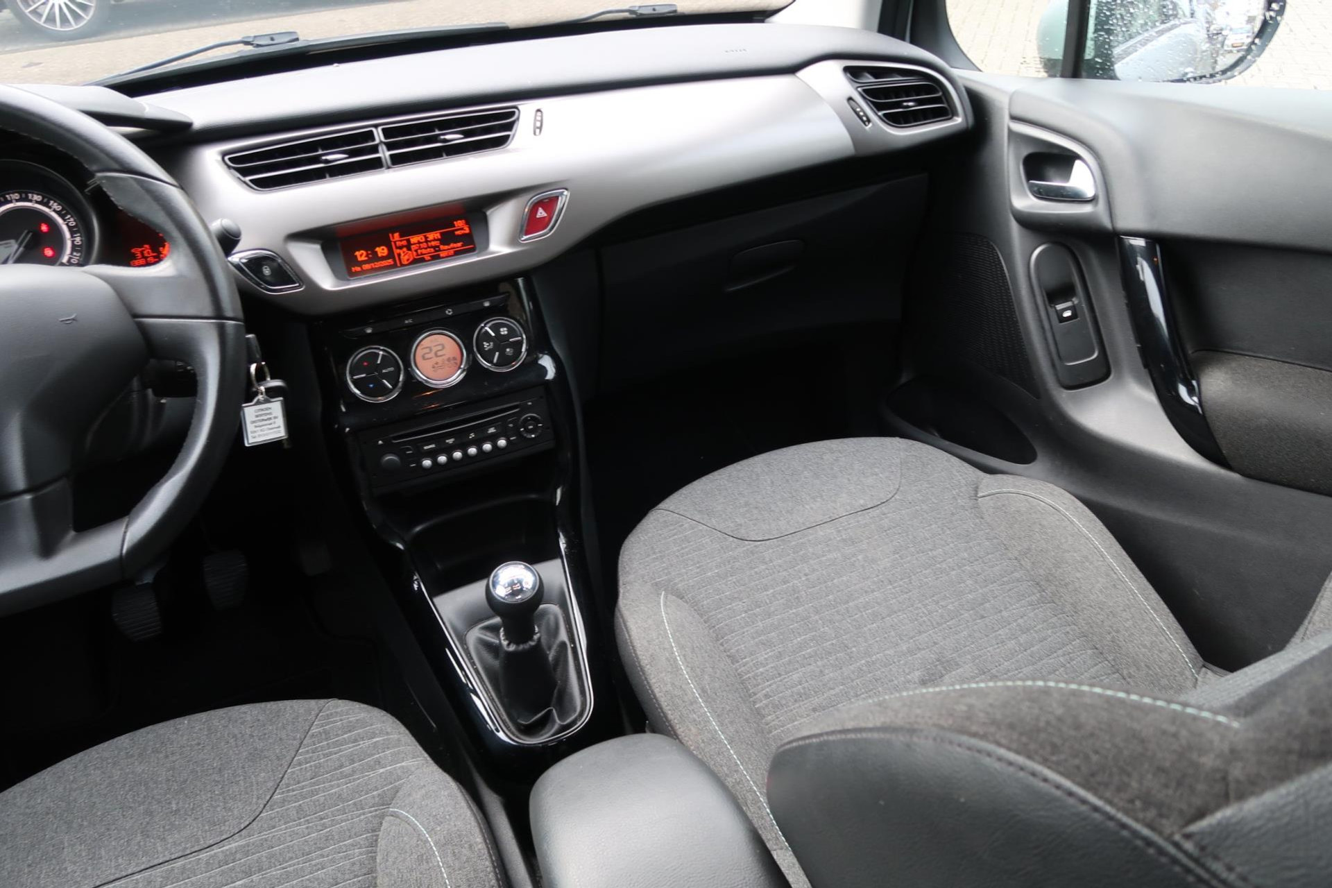 Citroën C3 1.2 PureTech Feel Edition *Rijklaarprijs *NAP *Distributieriem Vervangen! 49817903-3.jpg | Kose Autos