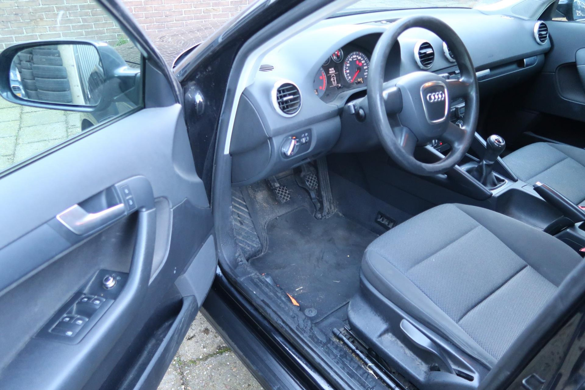 Audi A3 Sportback 1.6 TDI Attraction Business Edition *Rijklaarprijs *2e Eigenaar *NAP 50315704-2.jpg | Kose Autos