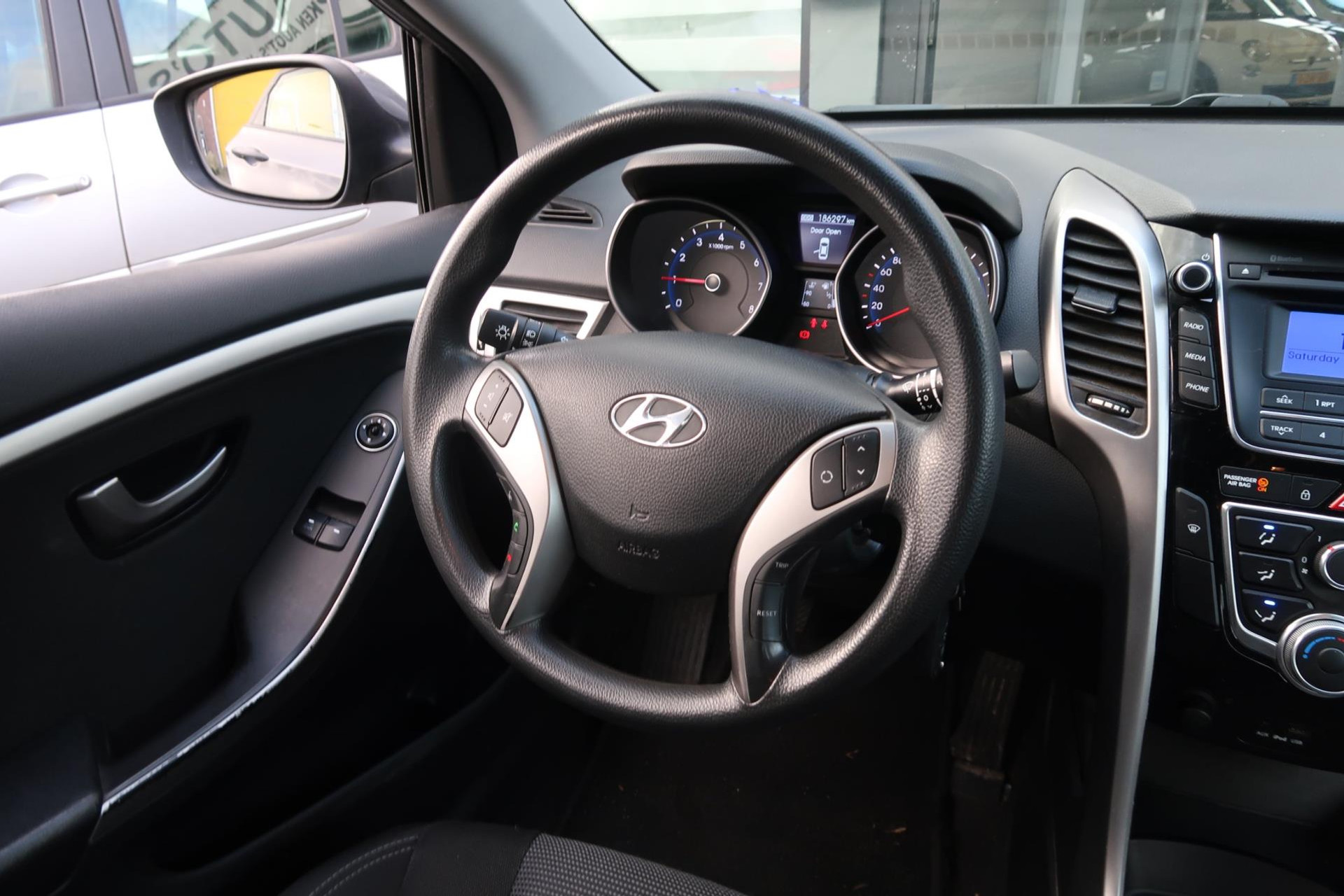 Hyundai i30 1.6 GDI i-Drive Cool Plus 51026737-4.jpg | Kose Autos