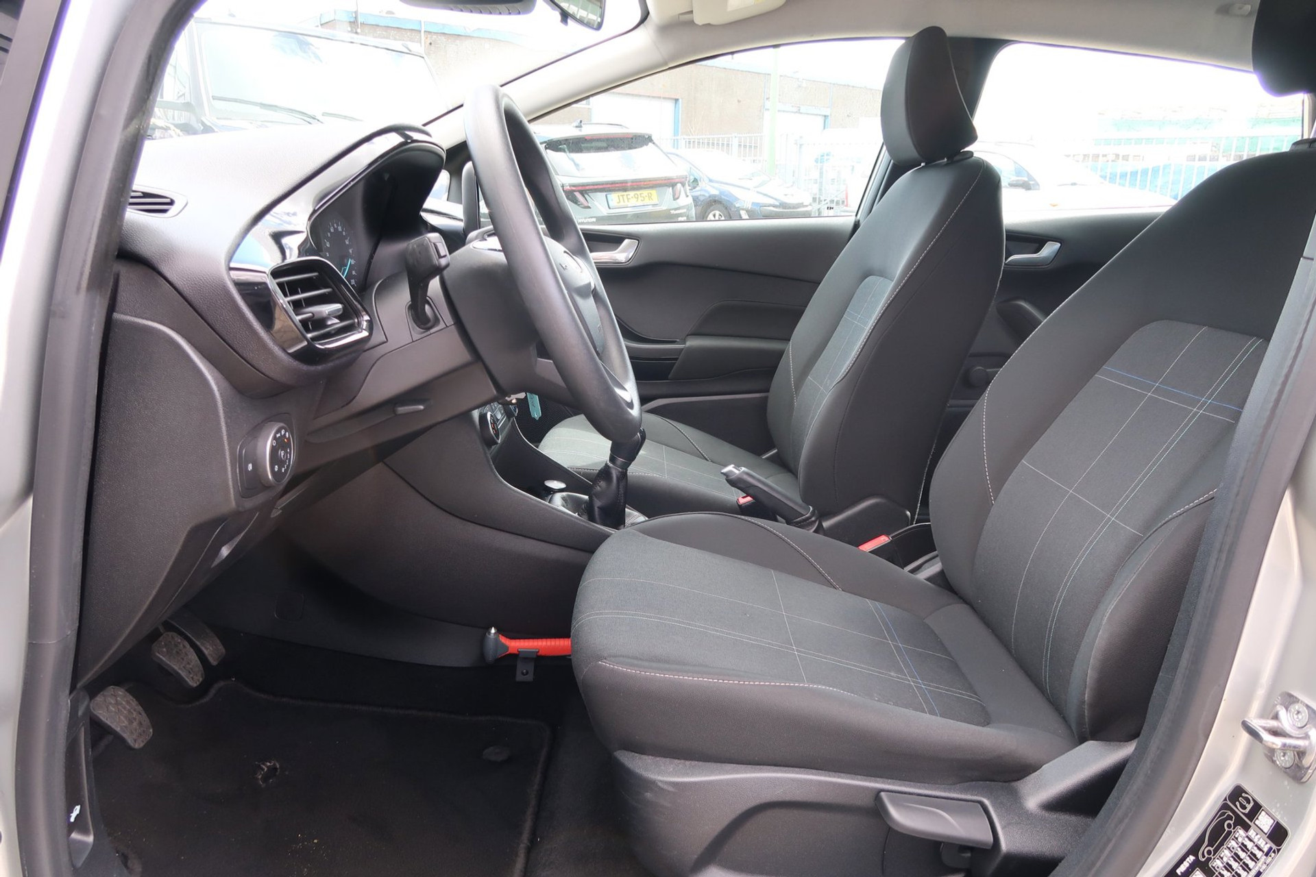 Ford Fiesta 1.1 Trend *Rijklaaprijs *Navigatie *Stuurbediening 52453628-2.jpg | Kose Autos