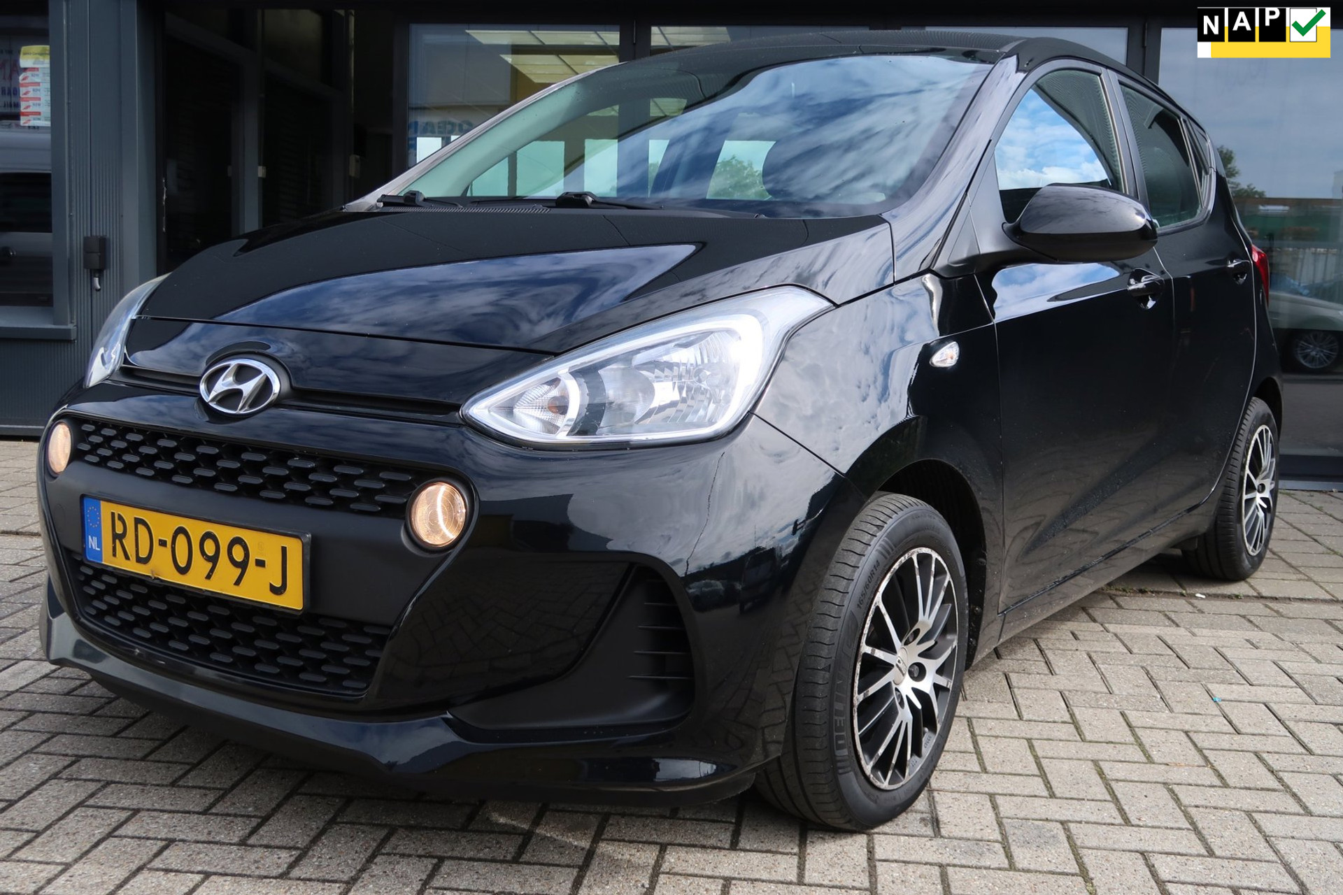 Hyundai i10 1.0i Comfort *Rijklaarprijs *1e Eigenaar *NAP 53482536-0.jpg | Kose Autos