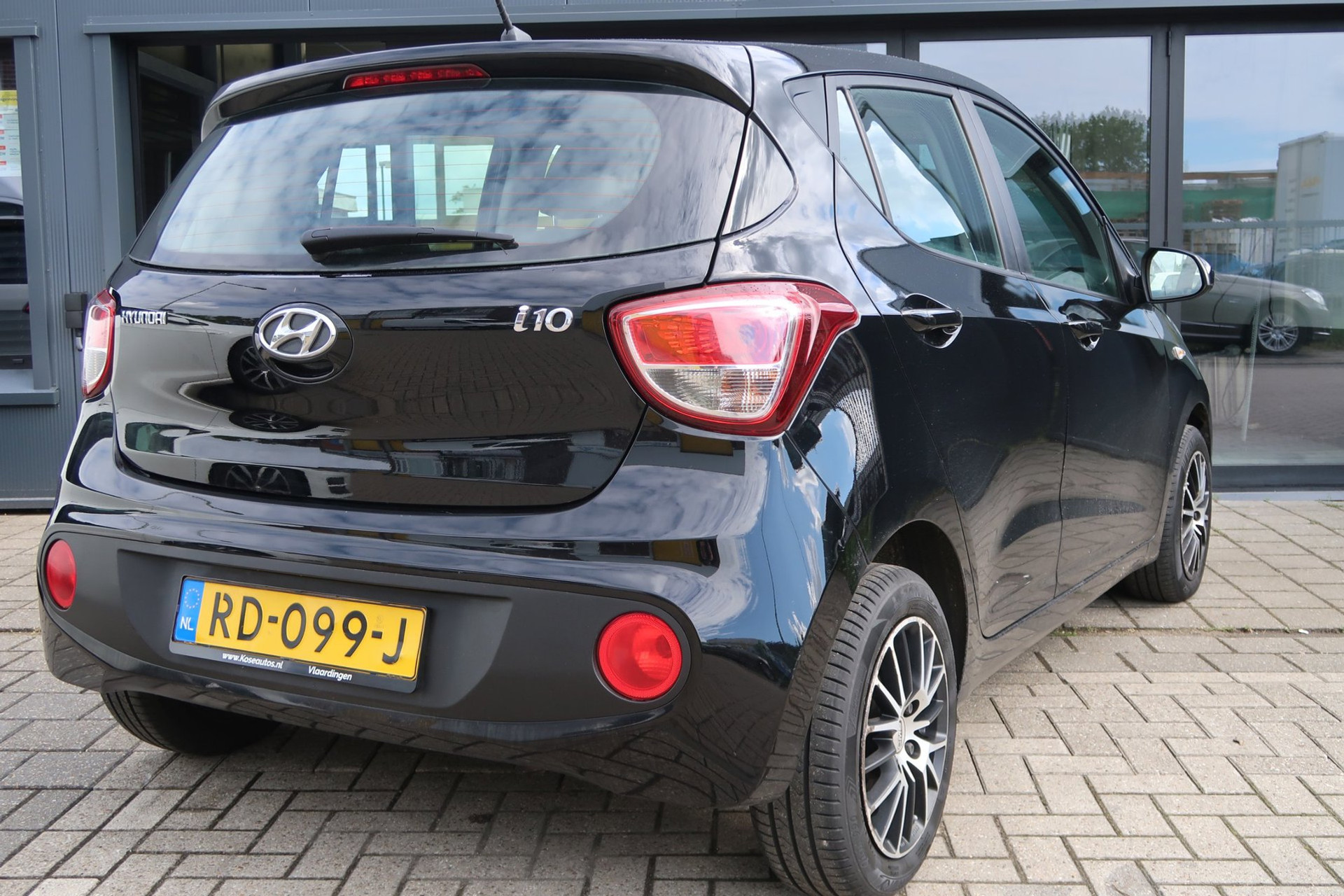 Hyundai i10 1.0i Comfort *Rijklaarprijs *1e Eigenaar *NAP 53482536-1.jpg | Kose Autos