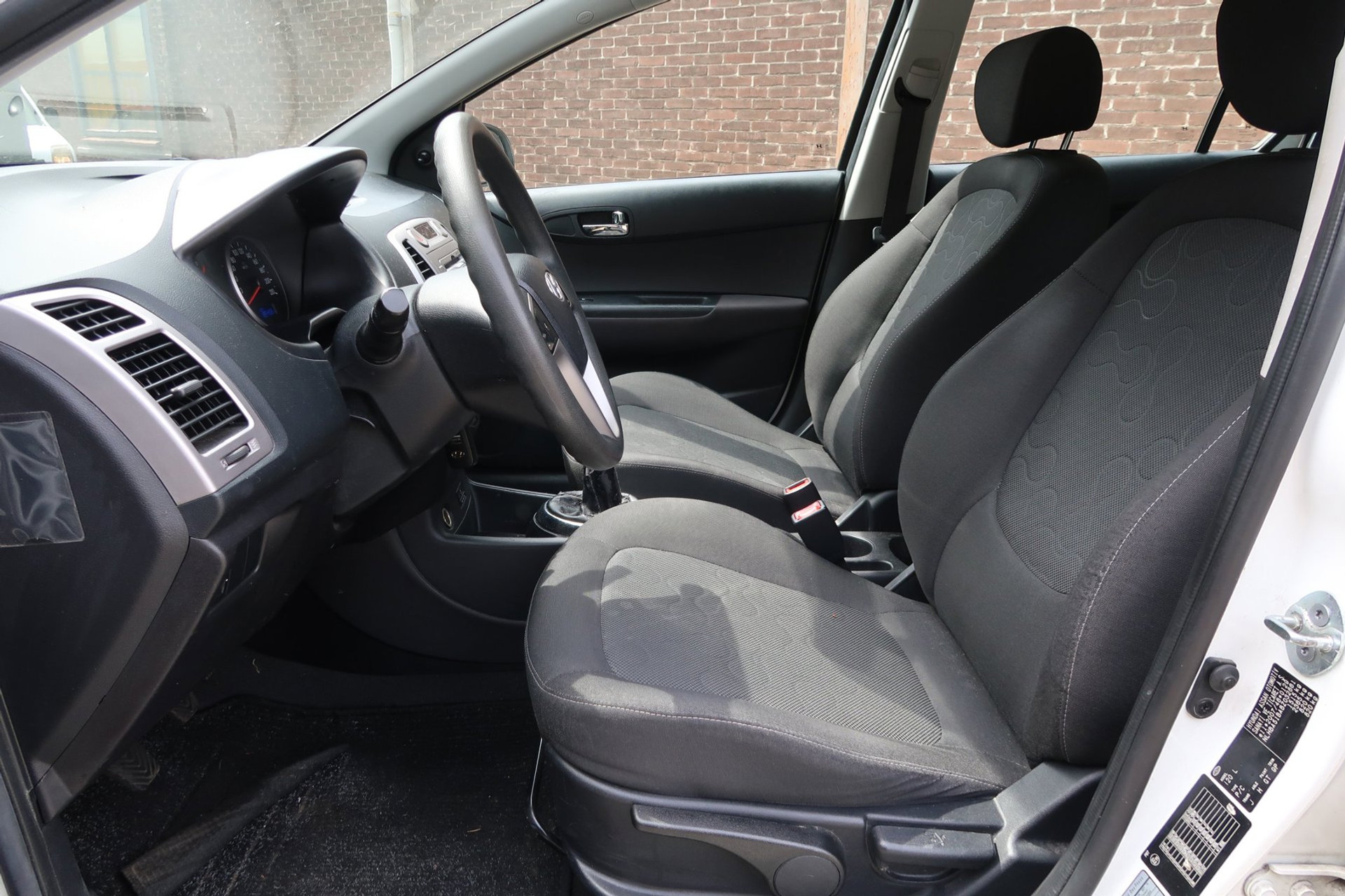 Hyundai i20 1.2i i-Drive *Rijklaarprijs *1e eigenaar *dealeronderhouden 53904301-2.jpg | Kose Autos