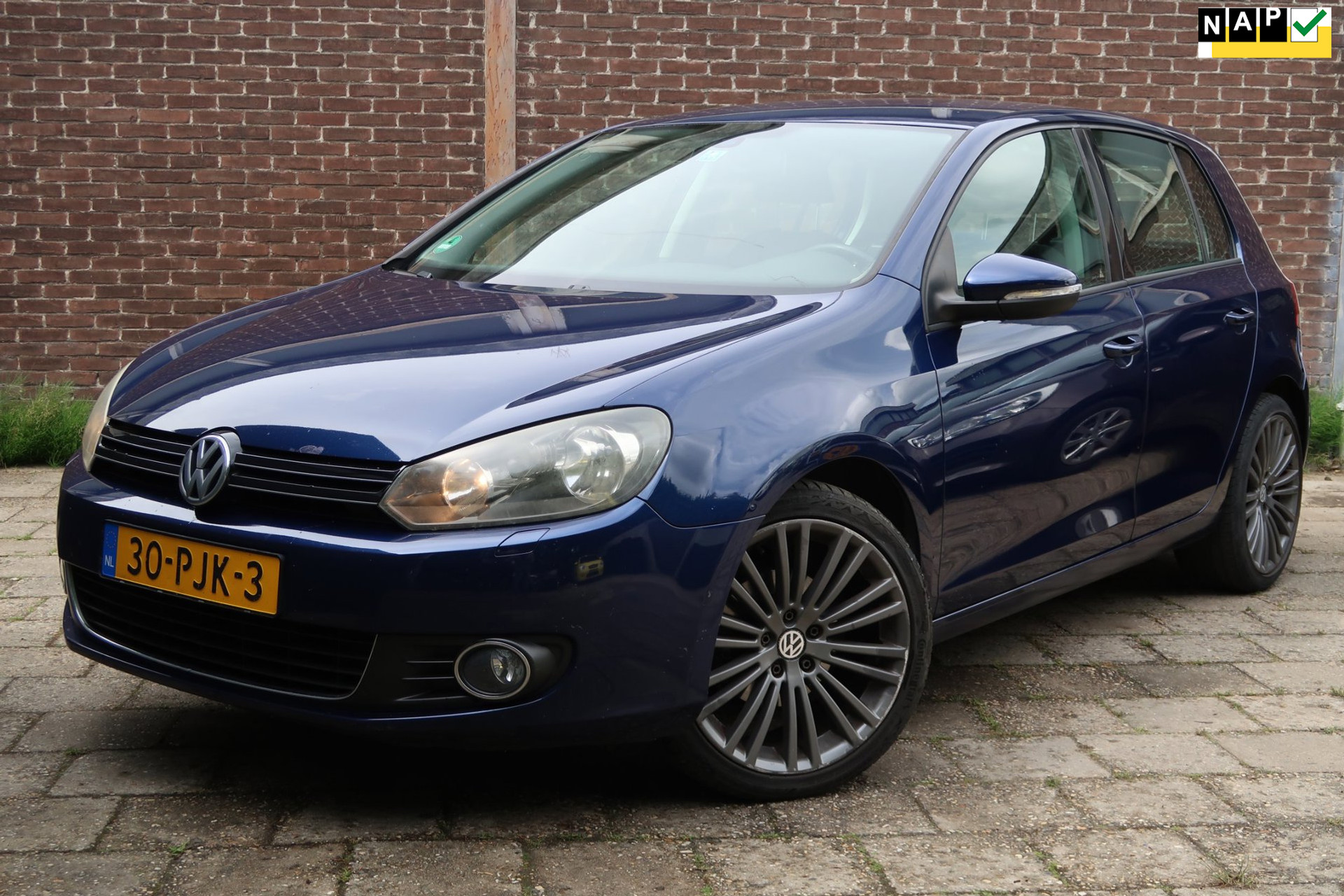 Volkswagen Golf 1.2 TSI Comfortline BlueMotion *Rijklaarprijs *Stoelverwarming *Onderhouden 54018620-0.jpg | Kose Autos