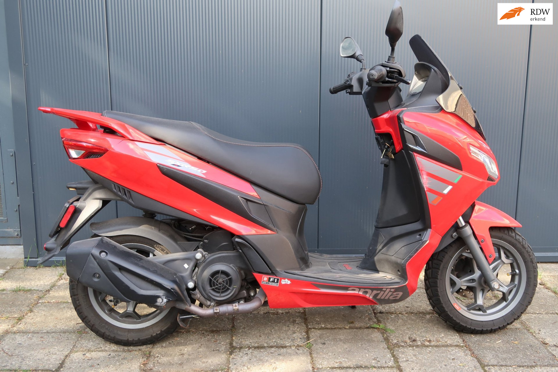 Aprilia SXR Bromscooter 50 *Rijklaarprijs 54101789-0.jpg | Kose Autos