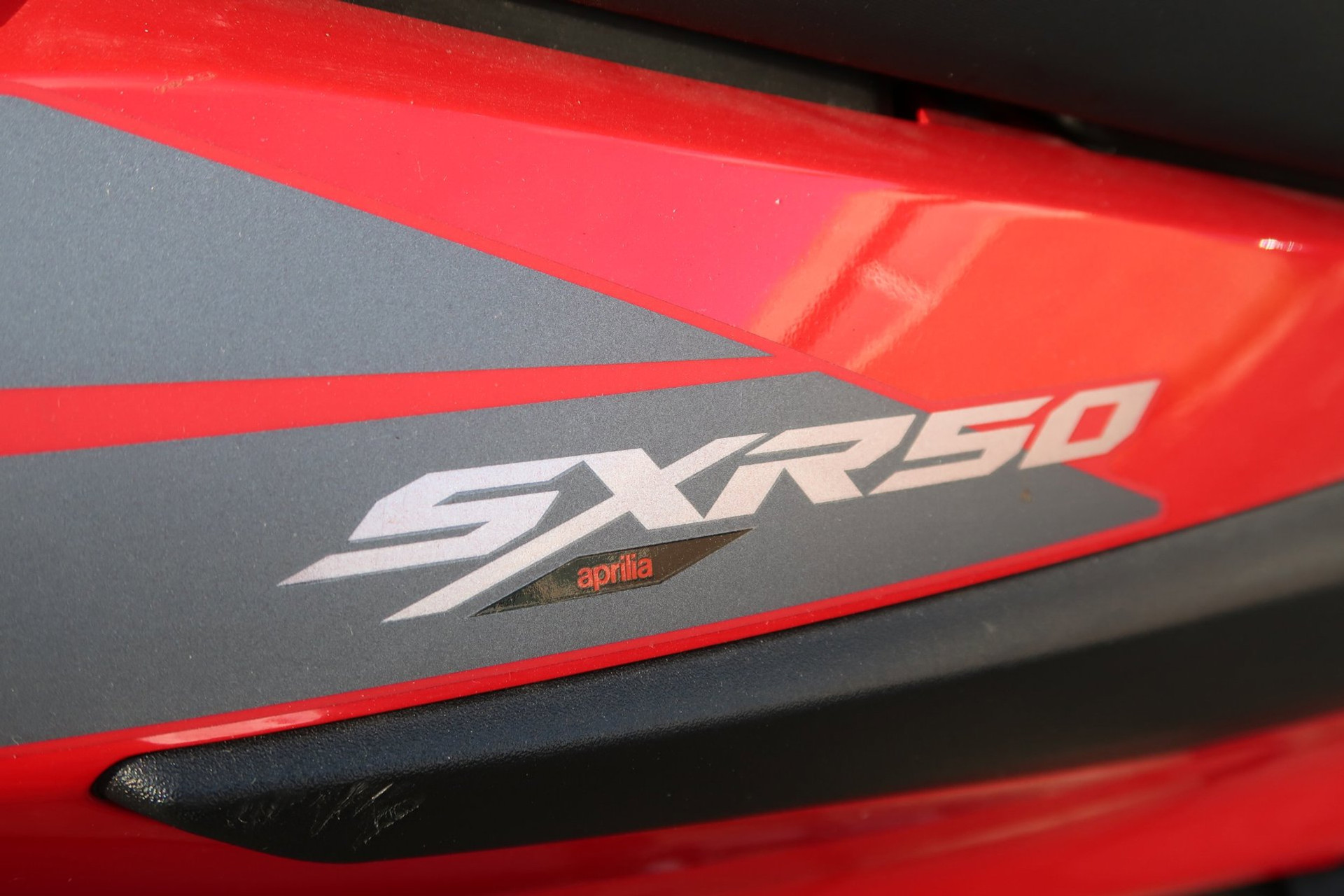 Aprilia SXR Bromscooter 50 *Rijklaarprijs 54101789-1.jpg | Kose Autos