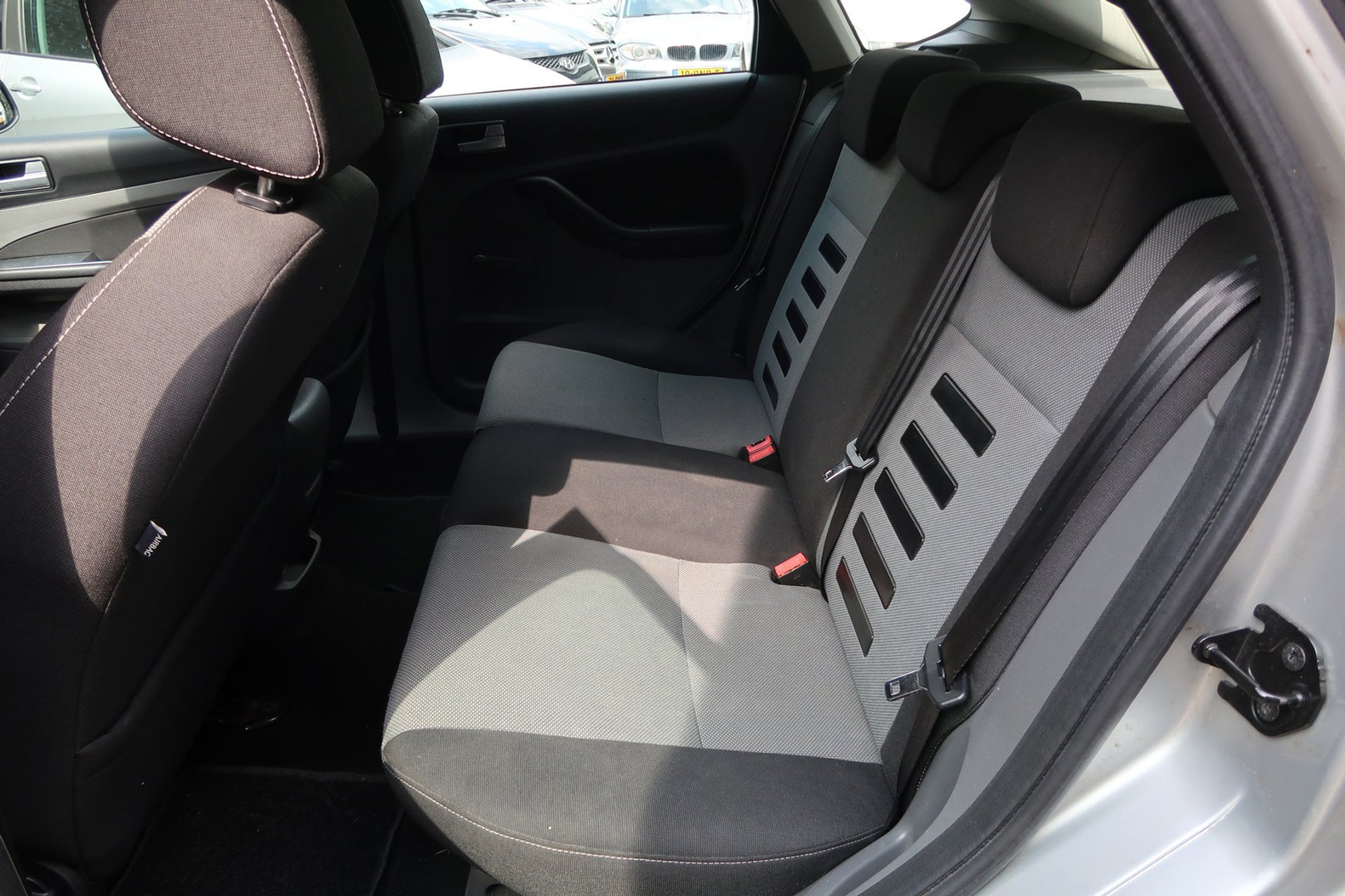 Ford Focus 1.6 Comfort *Rijklaarprijs *Airco *Dealeronderhouden 55612252-4.jpg | Kose Autos