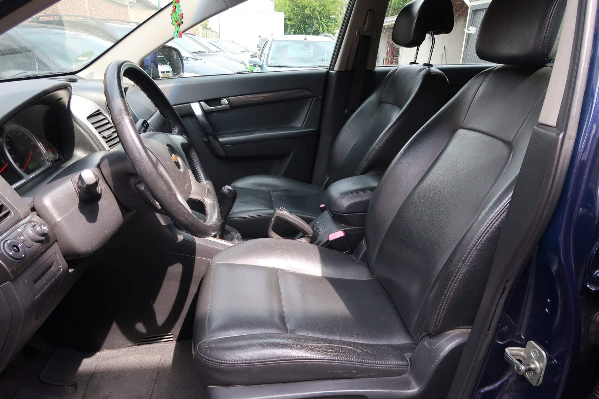 Chevrolet Captiva 2.4i Executive *Rijklaarprijs *7Persoons *Lederen bekleding *Airco *Stoelverwarming 55969231-2.jpg | Kose Autos