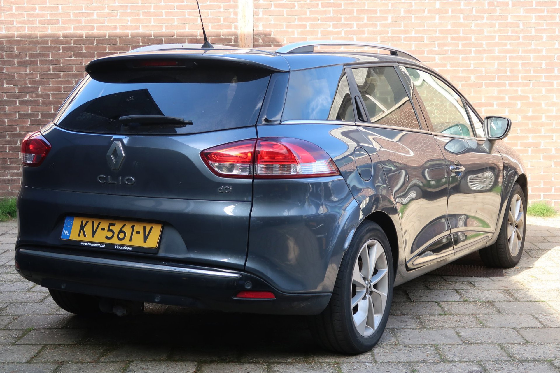 Renault Clio Estate 1.5 dCi Ecoleader Limited *Rijklaarprijs 56896366-1.jpg | Kose Autos