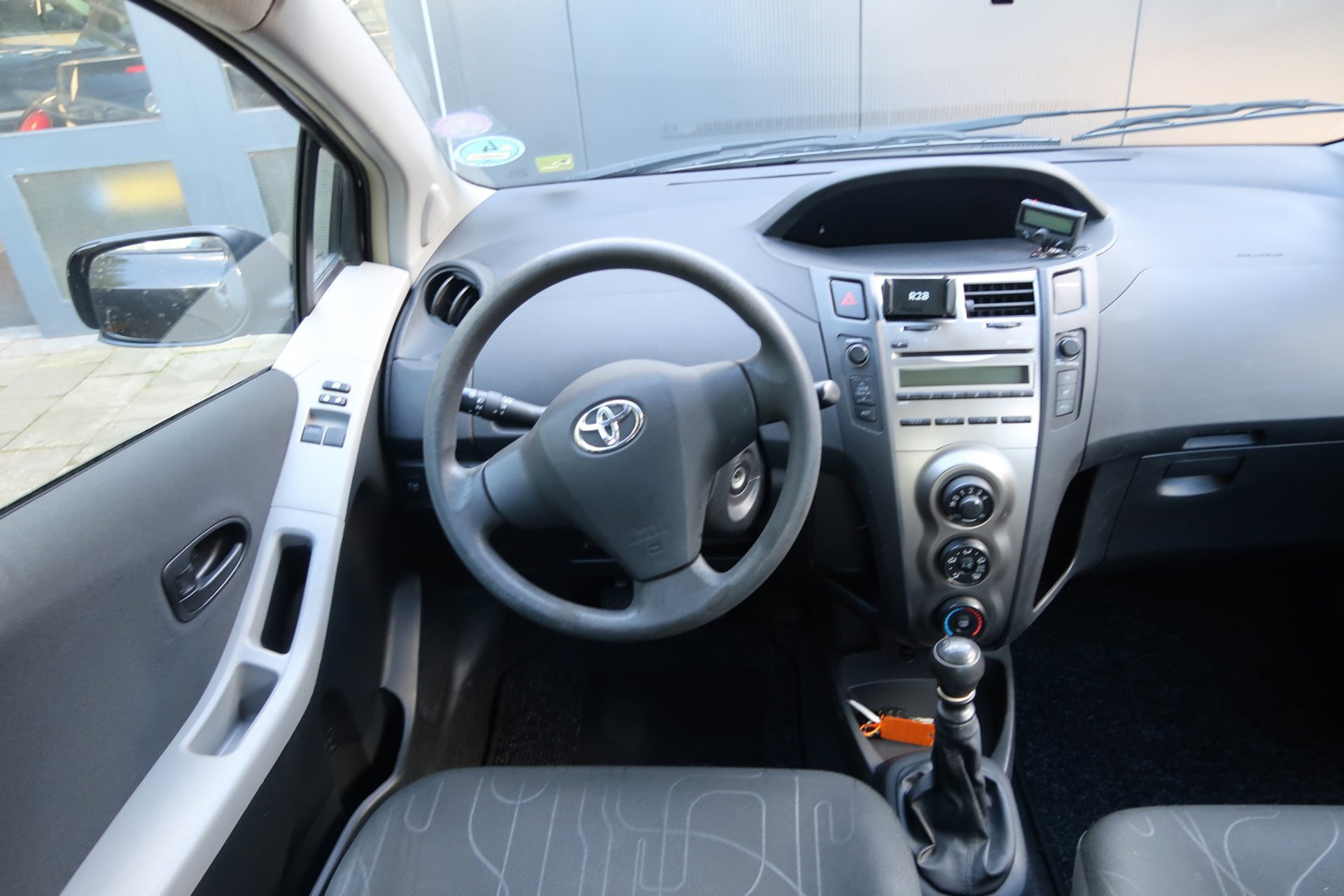 Toyota Yaris 1.3 VVTi Comfort *Rijklaarprijs *Airco *NAP 57129235-4.jpg | Kose Autos