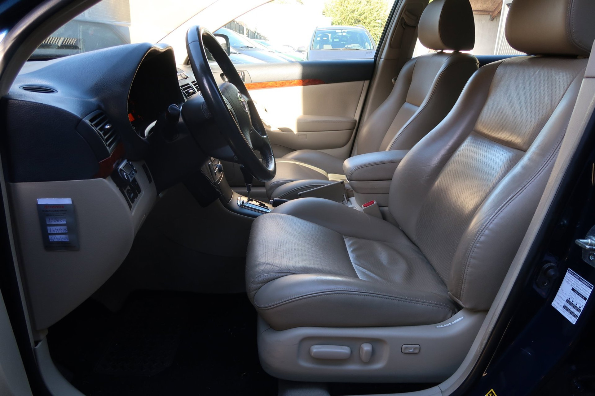 Toyota Avensis 2.0 VVTi Executive *Rijklaarprijs *NAP *Toyota Onderhouden! 57624483-2.jpg | Kose Autos